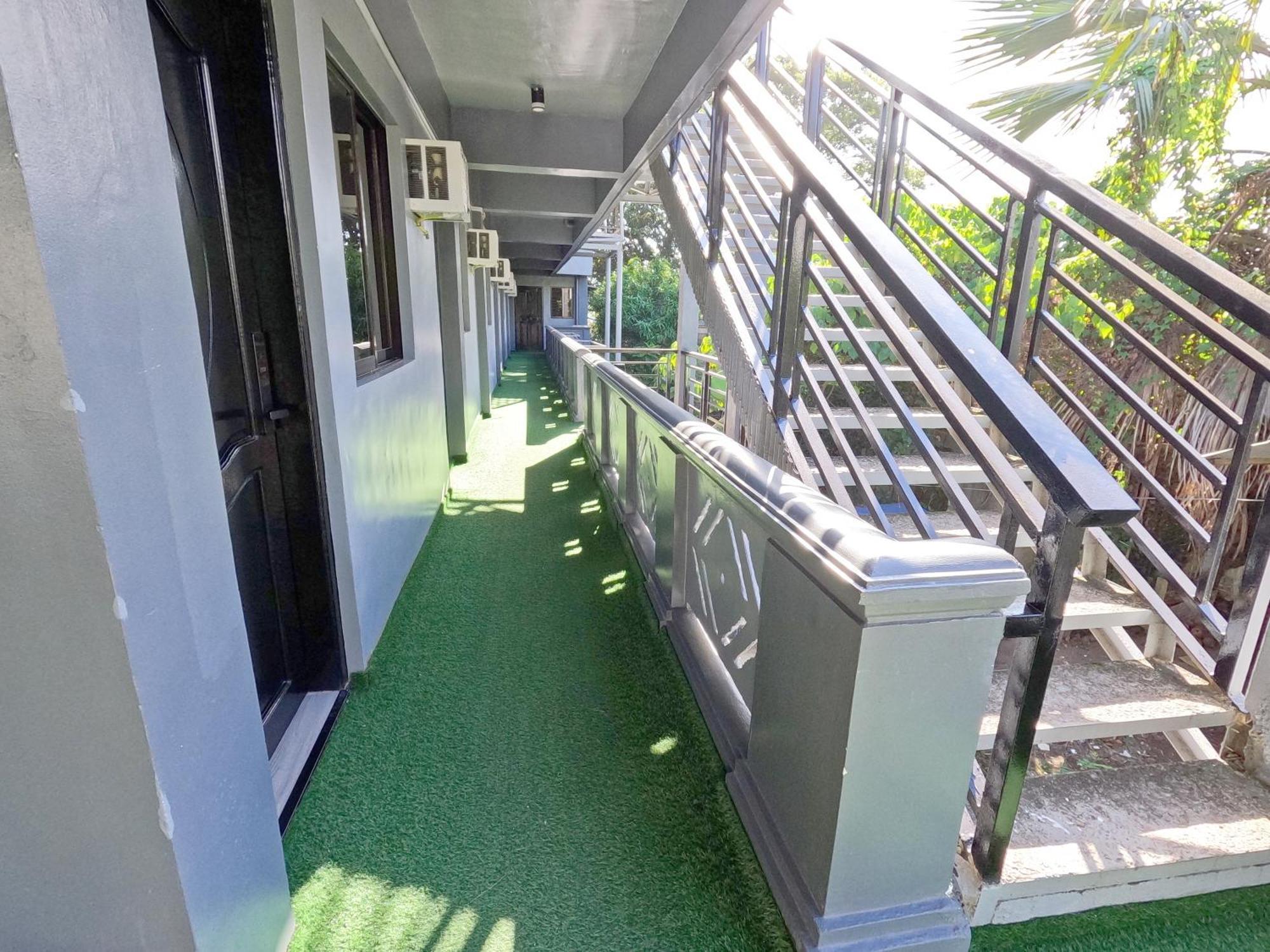 Lucky Tito Coron Dive Resort Экстерьер фото